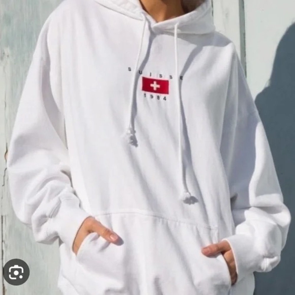 Brandy Melville Suisse Hoodie